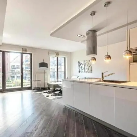 Apartment Urban Nest Group - Szafarnia 5 *